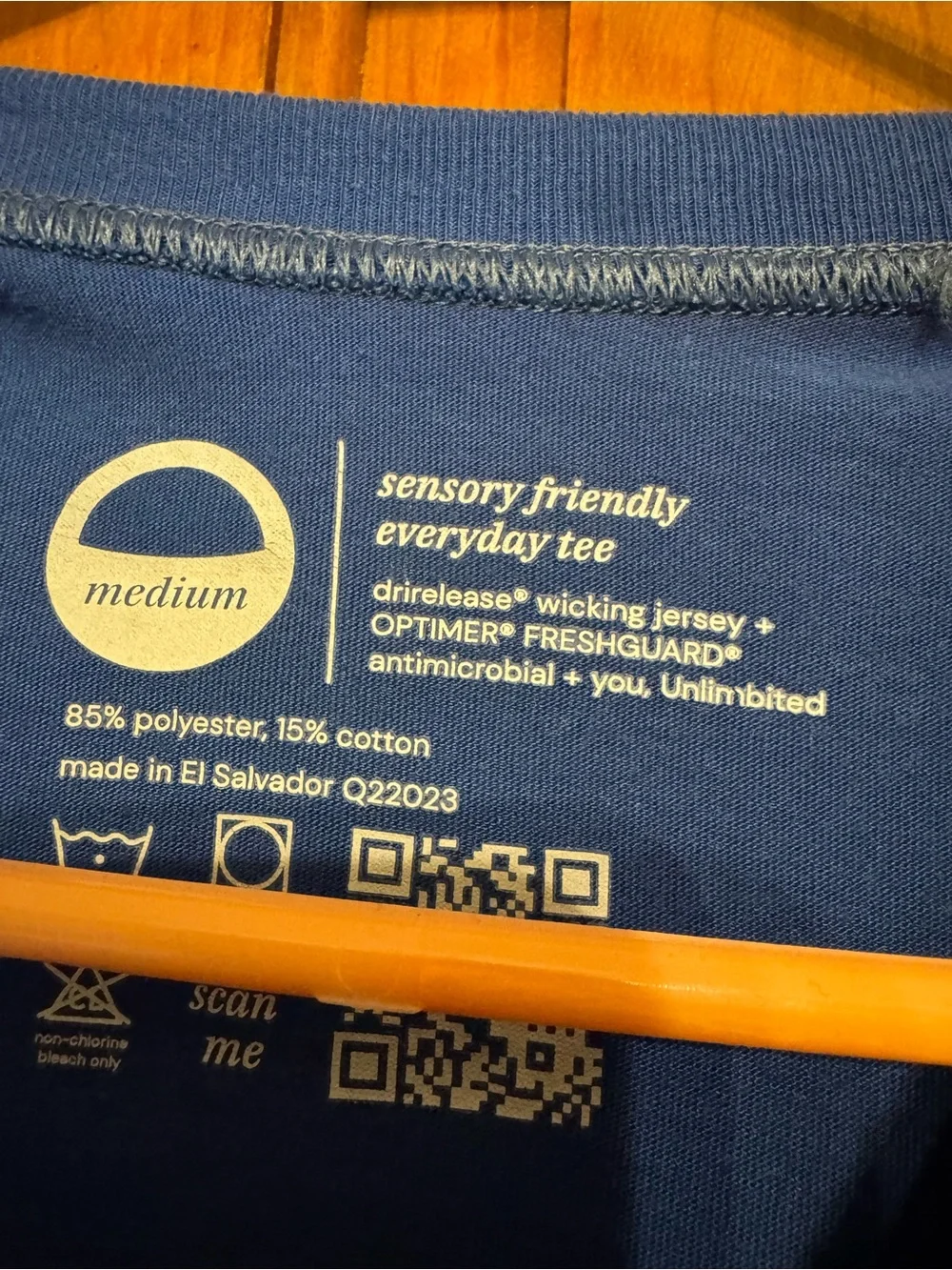 Women's Short Sleeve Crewneck Tee in Blue